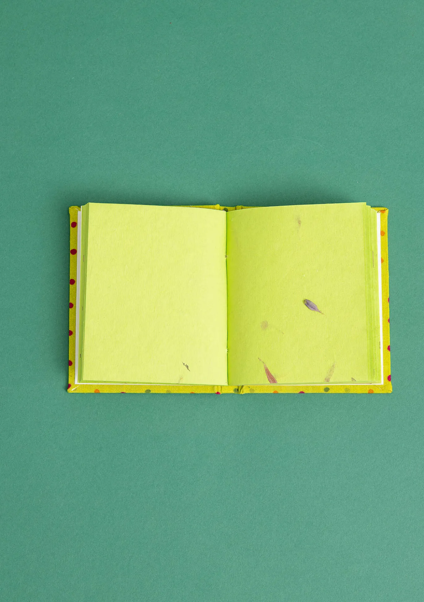 Notizbuch „Kavya“ aus Papier mit stoffbezogenem Einband